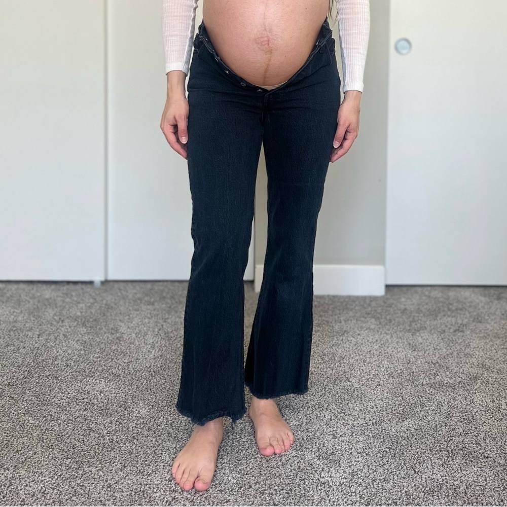 Levi’s Big E Premium Ribcage Crop Flare – High Waisted – Black – Size 25